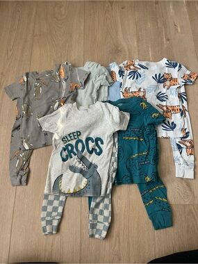 Six pair Carters PJs